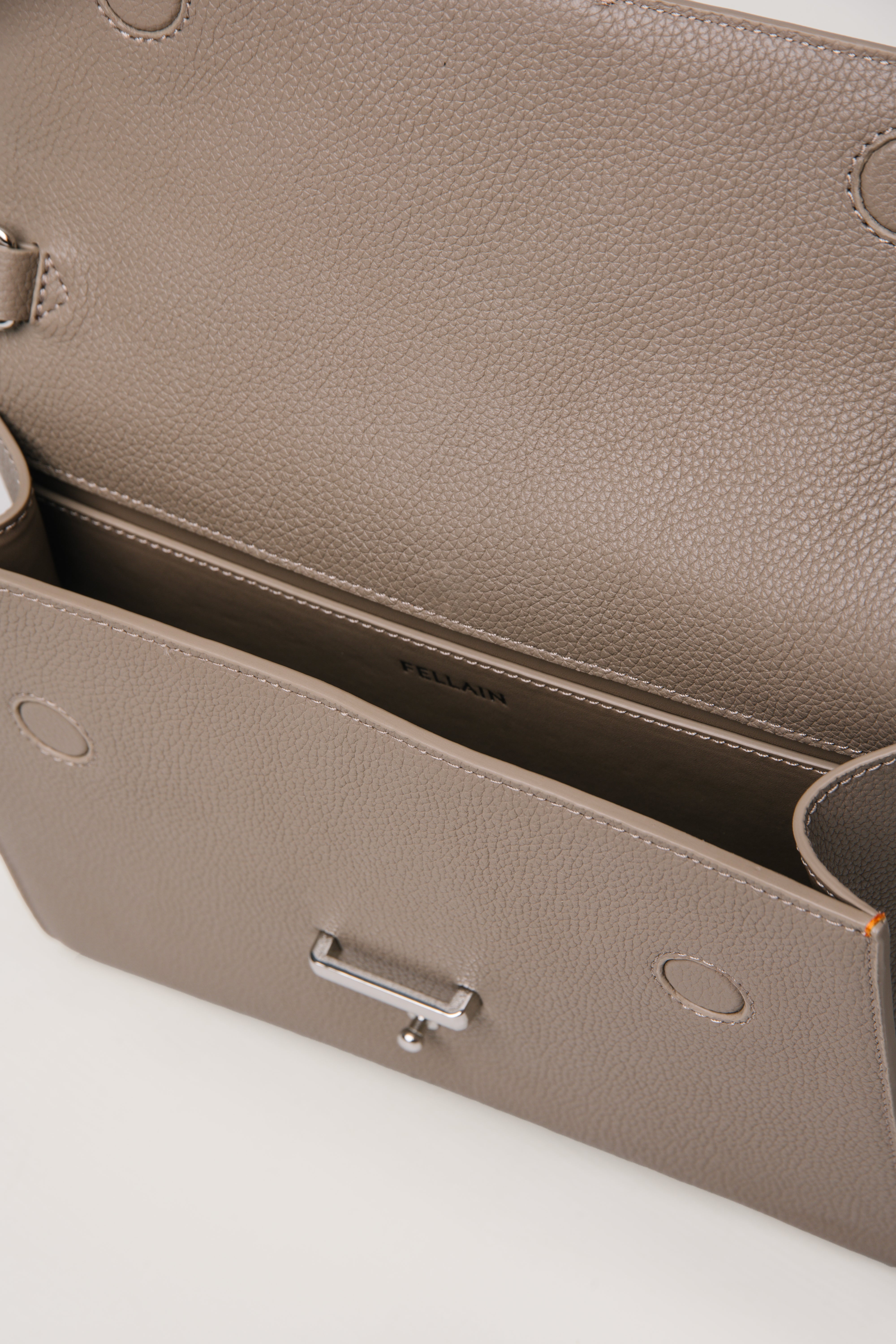 Julien Messenger Bag Taupe